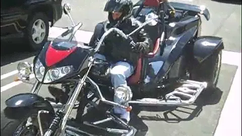 Boom Trike Mustang ST1